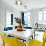 7000 No1 Apartment
